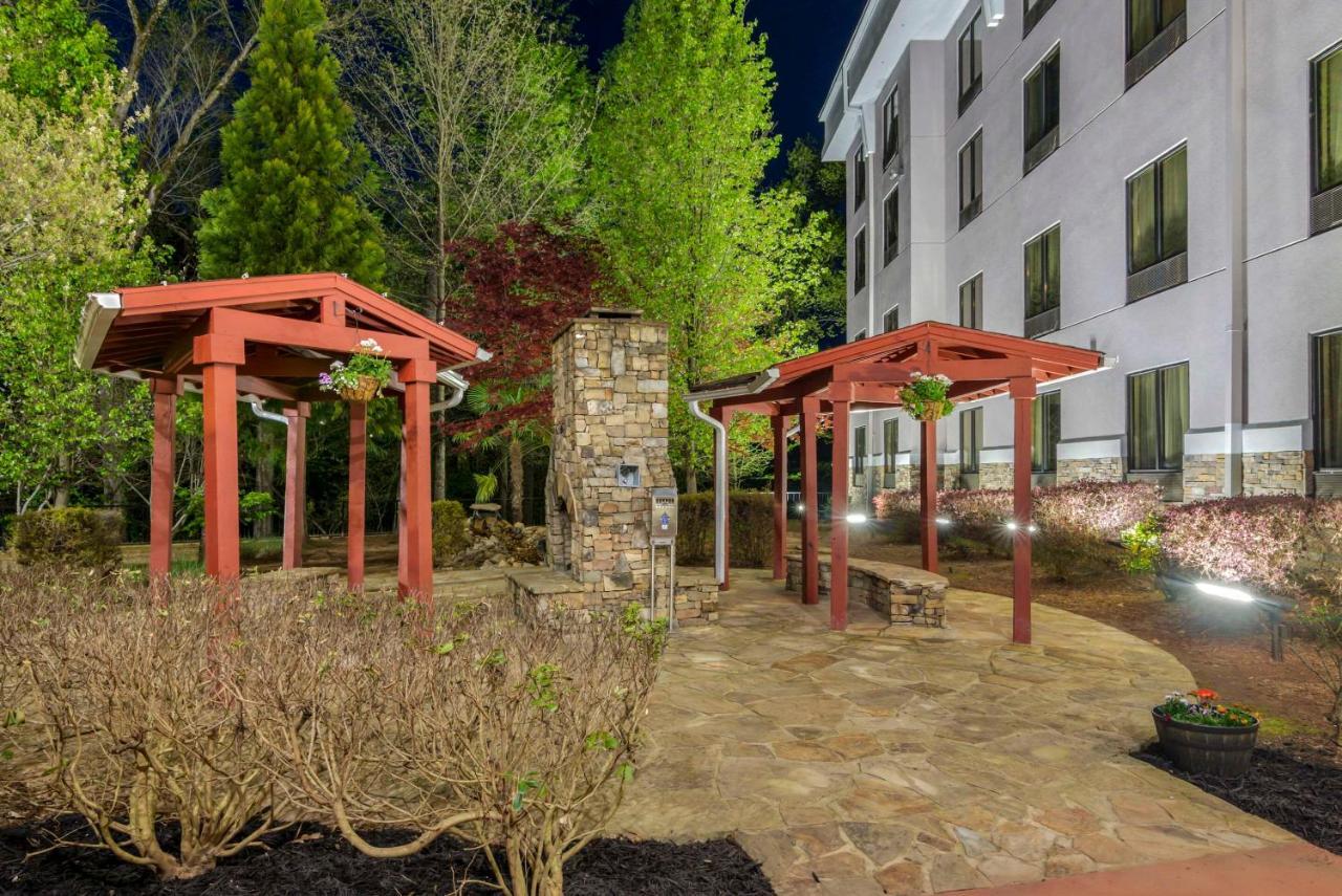 Comfort Suites At Kennesaw State University Exterior photo